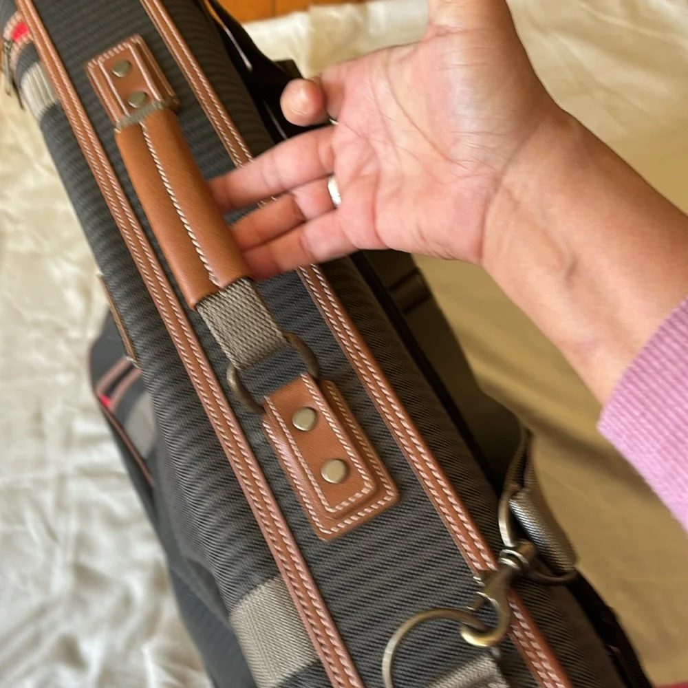 Ricardo Beverly Hills new large suit folded mens leather garment luggage bag
